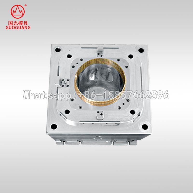 Plastic oil package container mould